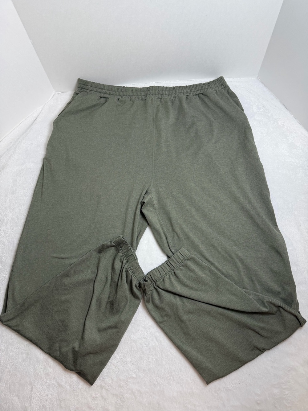 Vuori Green Women’s Jogger Pants VW457 Size XL